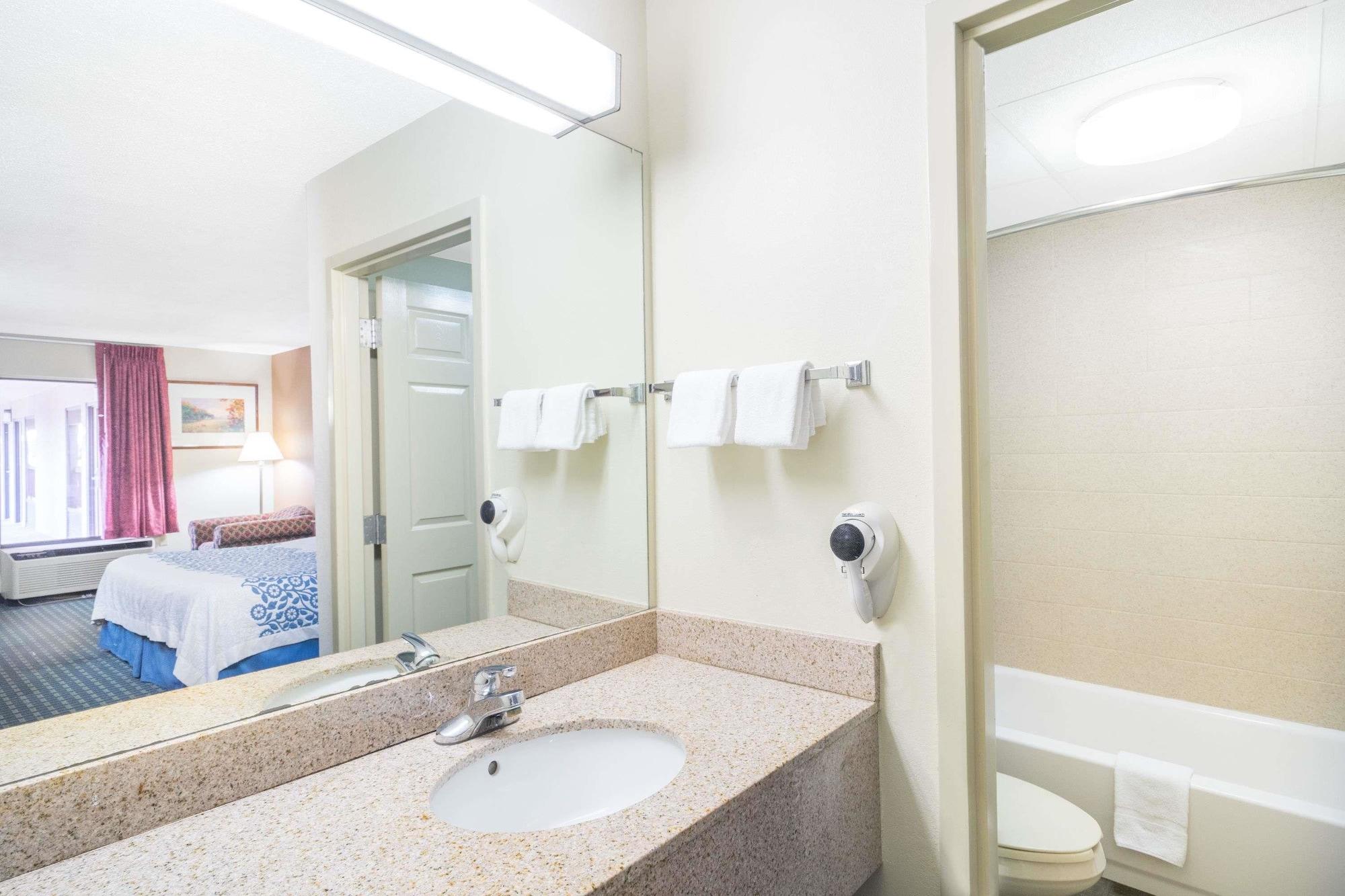 Days Inn By Wyndham Oak Grove/Ft. Campbell Luaran gambar