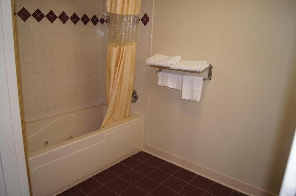 Days Inn By Wyndham Oak Grove/Ft. Campbell Luaran gambar